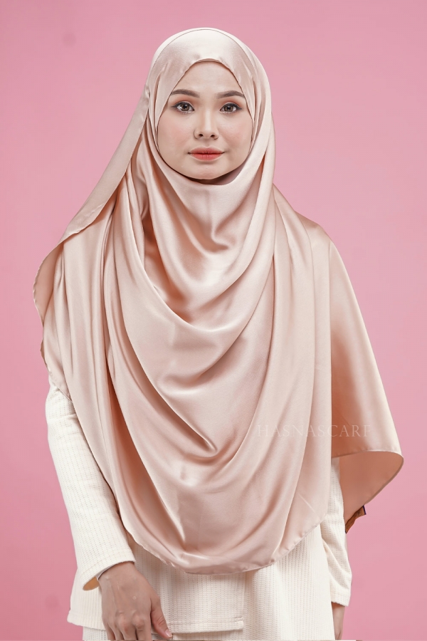 Hasna Shawl Satin Silk Plain - Brown Orange Hasna Shawl Satin Silk Plain - Brown Orange